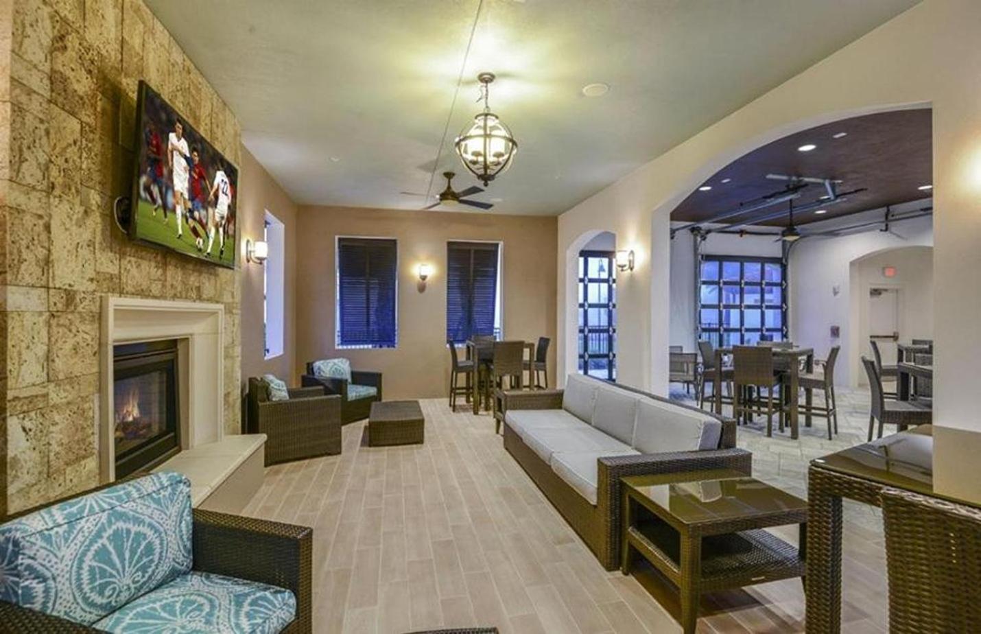 Beautiful Townhome Wprivate Pool 7 Mi To Disney Kissimmee Luaran gambar
